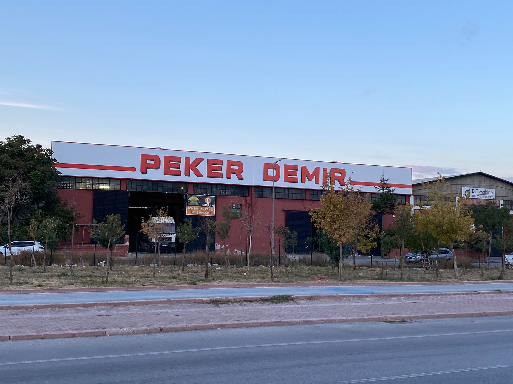 PEKER DEMİR - CEPHE VİNİL GERME UYGULAMA