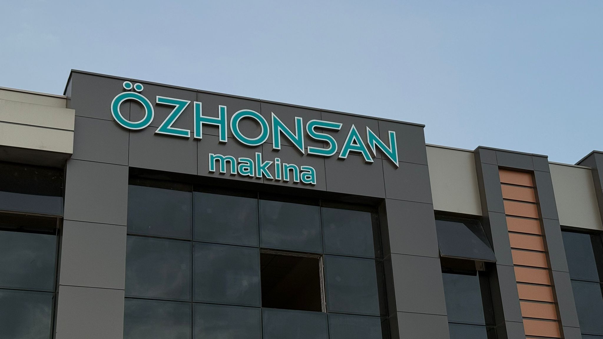 ÖZHONSAN CEP KUTU HARF VE KOMPOZİT KESİM HARF UYGULAMA