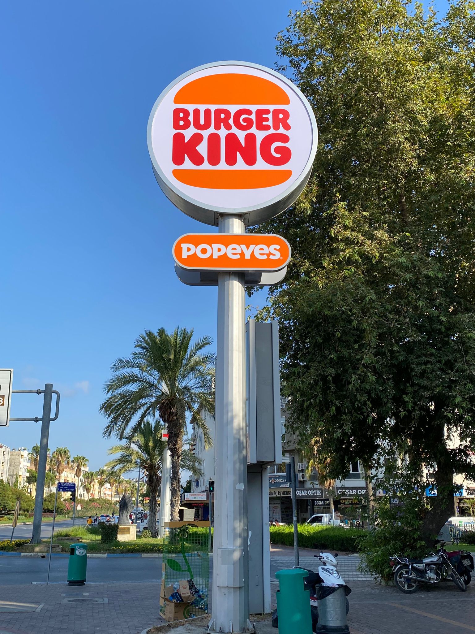 BURGER KING - ALANYA TOTEM TABELA