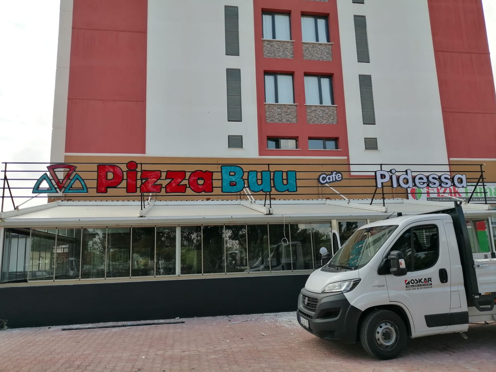 PİZZA BUU - IŞIKLI KUTU HARF