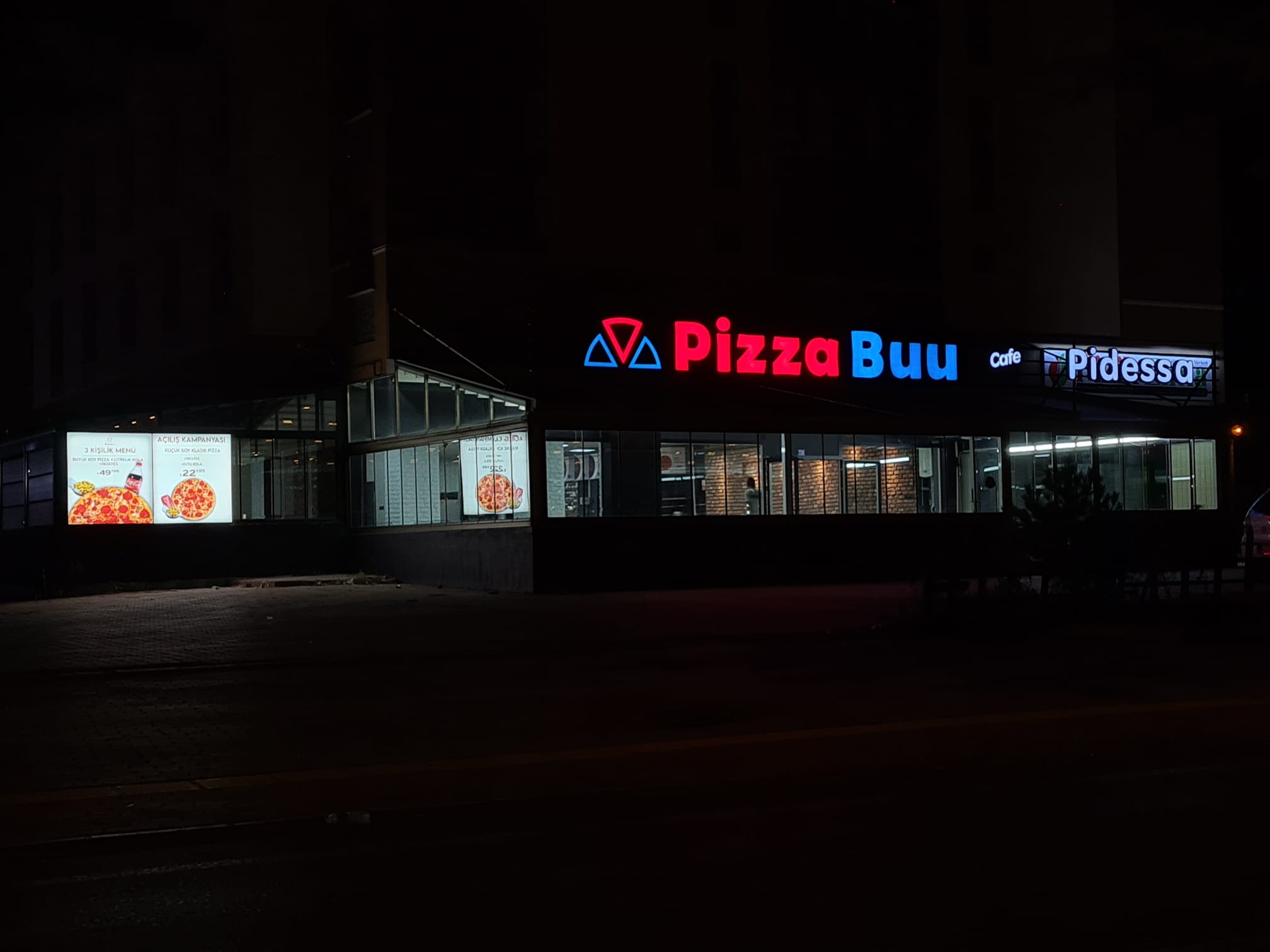 PİZZA BUU - IŞIKLI KUTU HARF