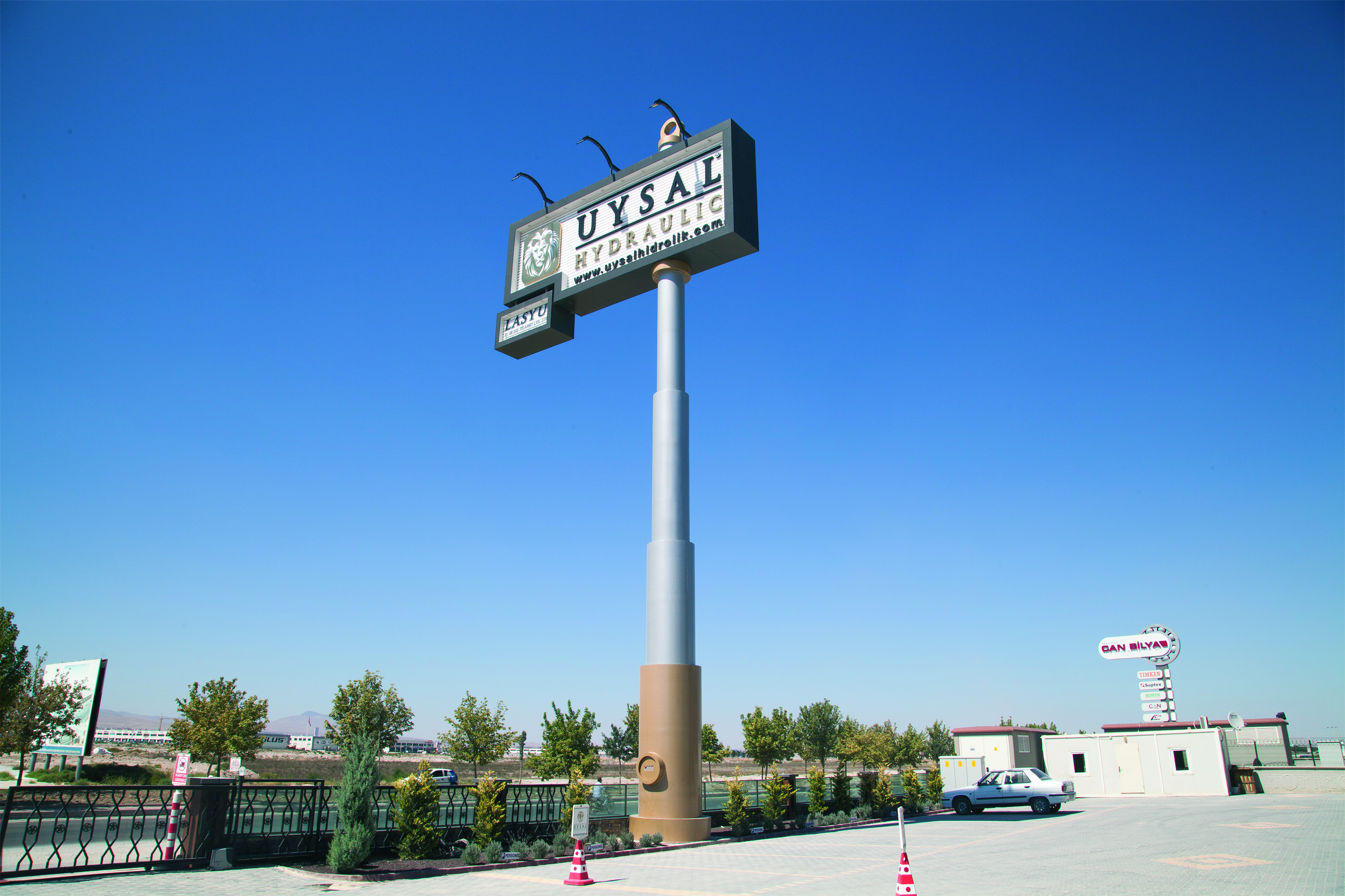 UYSAL HİDROLİK - KONYA TOTEM TABELA