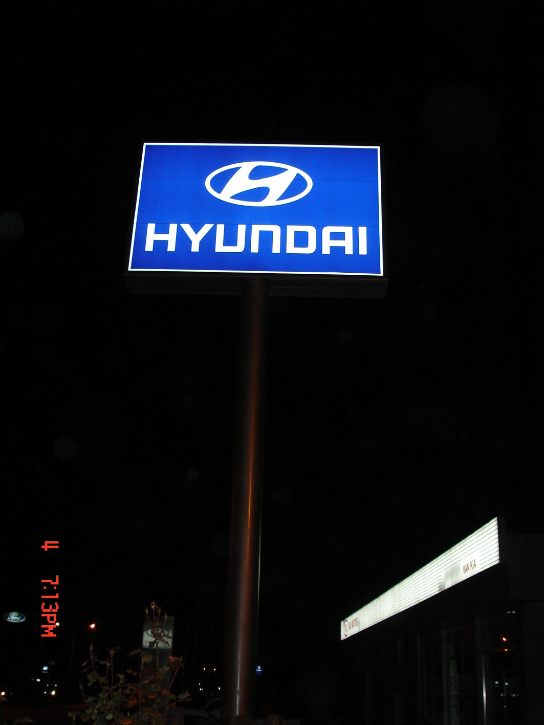 HYUNDAİ - VAN TOTEM TABELA