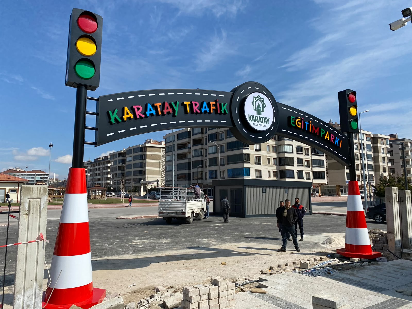 TRAFİK PARKI GİRİŞ UYGULAMA ÖZEL ÜRETİM TOTEM TABELA